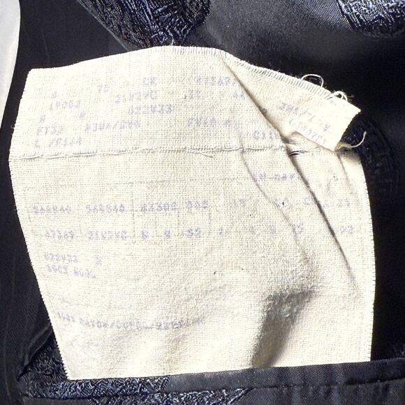 Vintage Gianni Versace Navy Pin Stripe  Wool Blazer Jacket Made in Italy Sz 44 - Picture 12 of 12